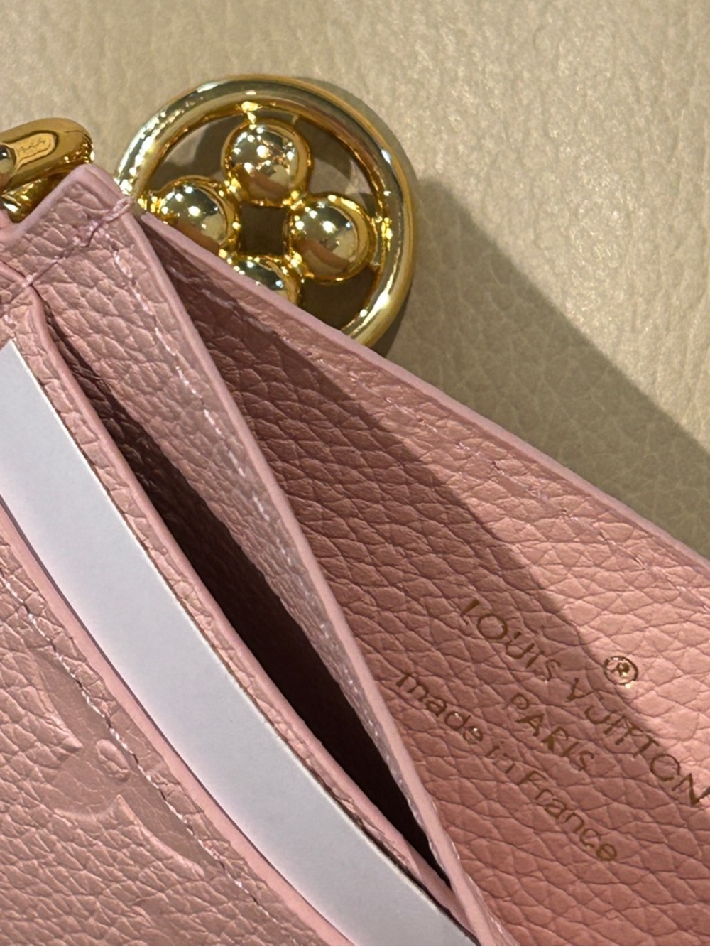 Pink Cardholder Key Charm - Picture 4 of 7